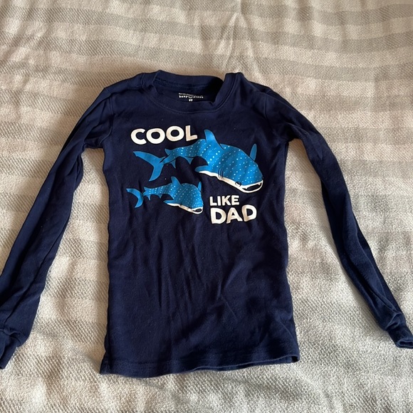 Glow in the dark shark pajama set - Picture 4 of 4